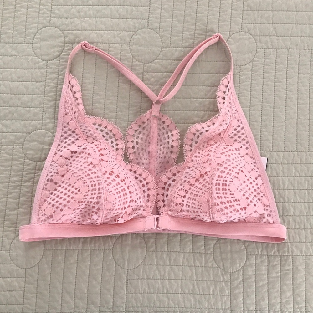 Victoria’s Secret pink racer back lace bralette